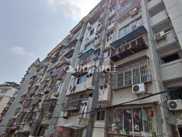 宜昌东山东山花园兴龙小区两房可长租,停车方便,看房有钥匙出租房源