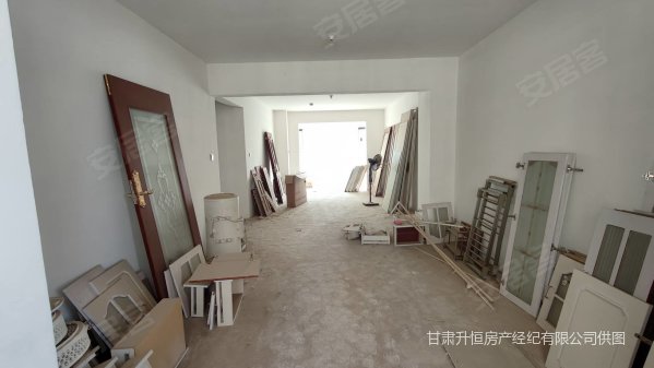 盛苑小区3室2厅1卫145㎡南北96万