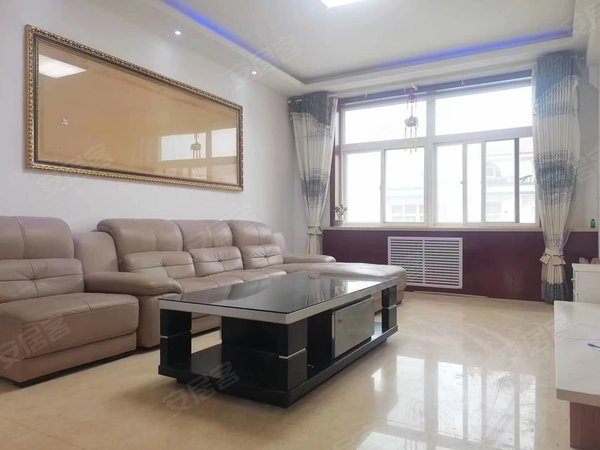 庆阳西峰西峰城区丽景家园南区!体育馆!多层!上下复式!使用面积超大!