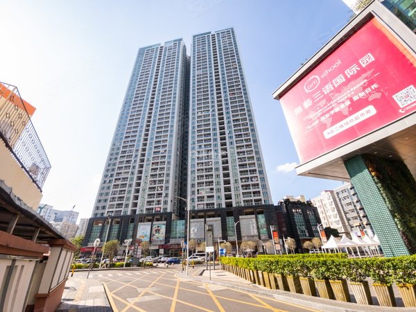 深圳福田石厦新天石厦花园地铁口,新小区,新房子,豪装,全新9500元,有