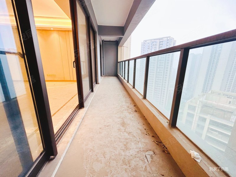 印江州一期豪宅大四房带保姆间业主亏本60万急卖拎包入住