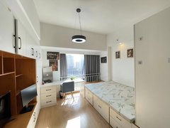 高新区吾悦广场卡卡公寓绿地云都会一室拎包入住，干净清爽舒适