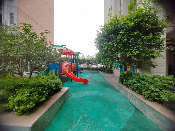 东莞莞城罗沙地王广场(三期)莞城地王广场 精美一房家私电齐全 南北