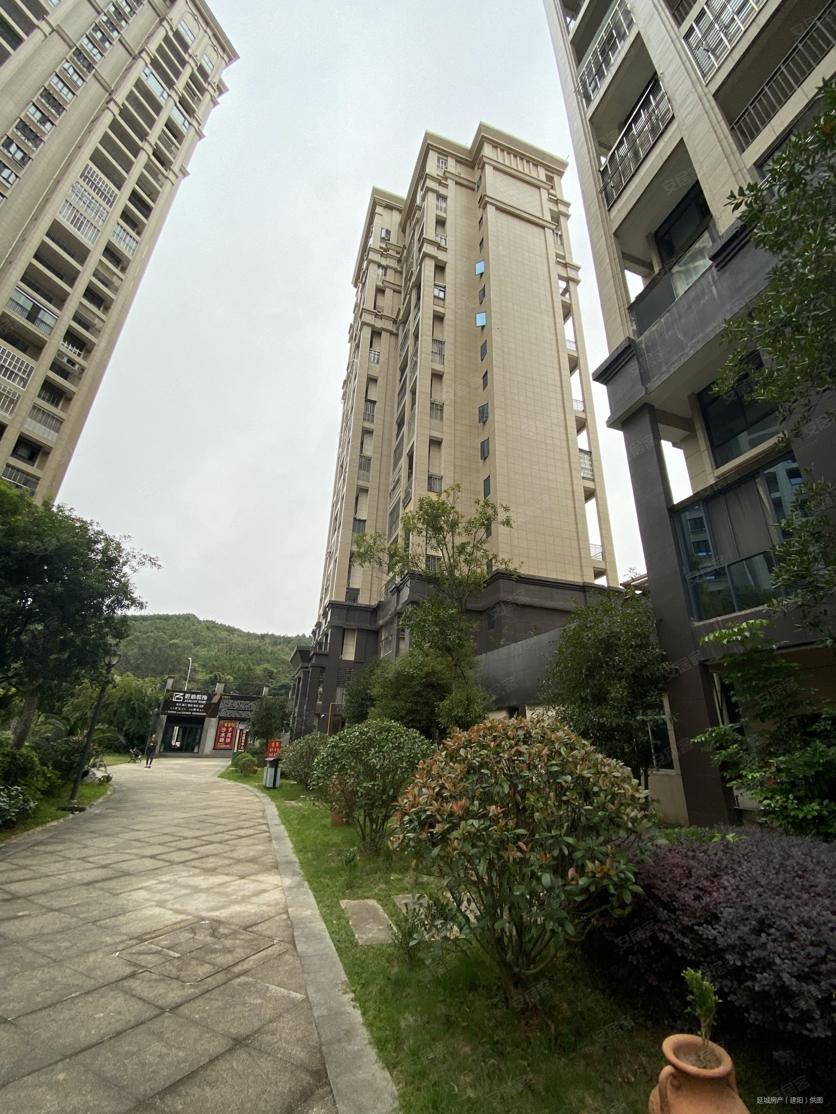 凯旋城(建阳)3室2厅1卫93㎡南66.5万