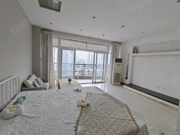 重庆南岸铜元局泰达大厦五小区ktv楼上超大主卧带阳台特价出租押一付