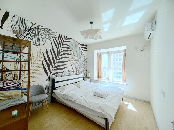 凉山西昌东部新城鑫海国际万达旁唐园对面鑫海国际，精装套二，可押一付三，急租带家具家电出租房源真实图片