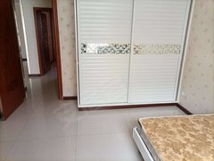 中卫沙坡头旅游购物广场旭日隆祥北区，2楼，三室两厅简单装修，家具家电齐全拎包入住出租房源真实图片