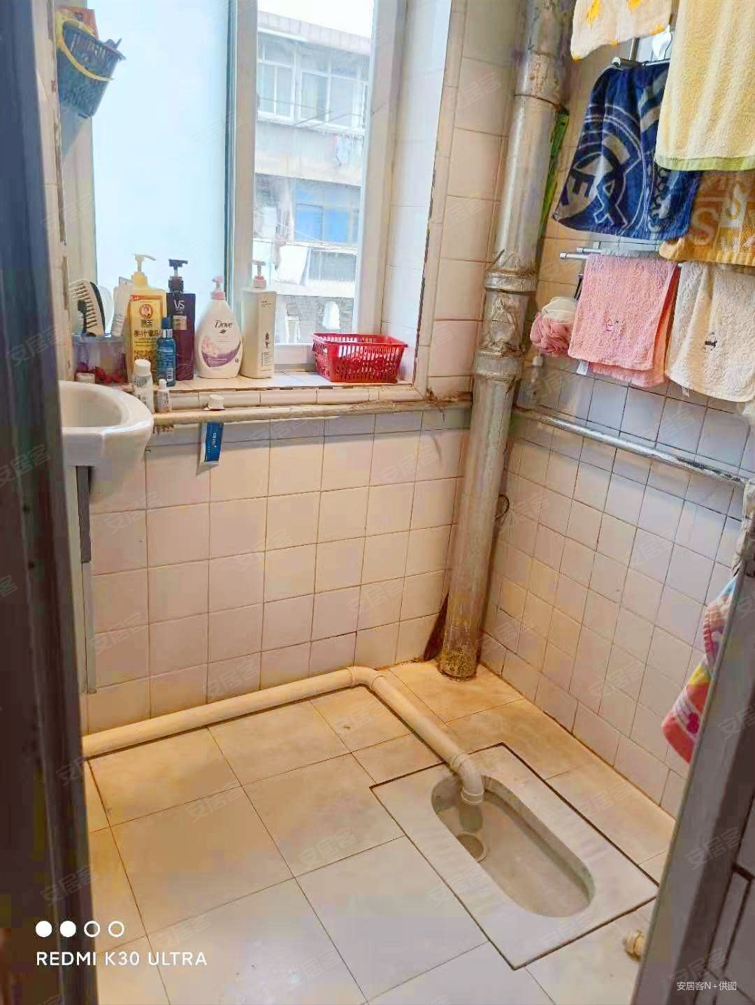 船厂向阳小区2室1厅1卫62㎡南北56万