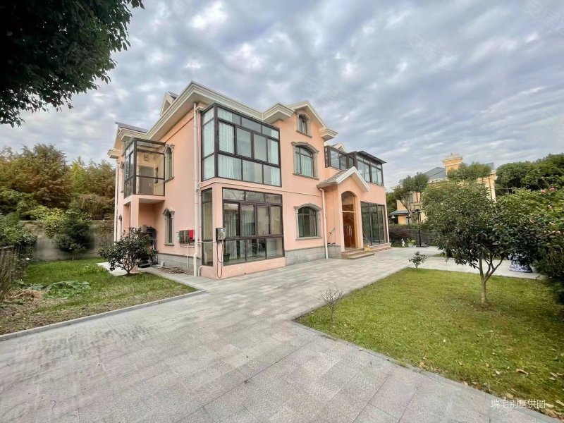 泗泾古镇旁9号地铁口丽茵大户型独栋别墅环绕花园800平