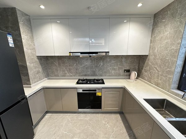 泸州江阳华润万象汇领秀嘉园欢迎咨询 金融中心 万象汇旁 精装套三出租房源真实图片