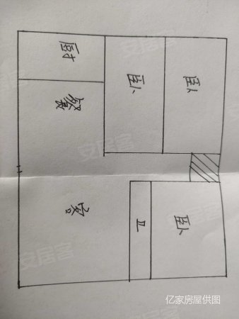 金鲁学府3室2厅1卫121.43㎡南北62.8万