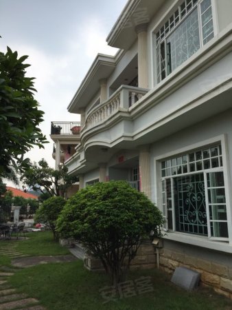 雅宝新城 半山独栋别墅 豪华装修 6房4卫 前后花园300方