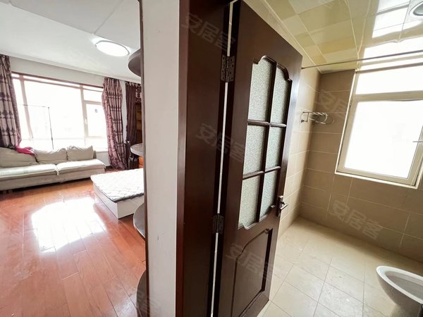 青岛崂山麦岛亚麦山城独卫好房!