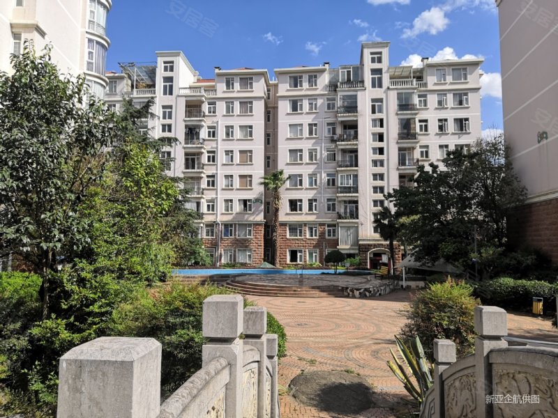 南亚地铁口 绿景花园 精装修 可直接入住 楼梯房 低楼层