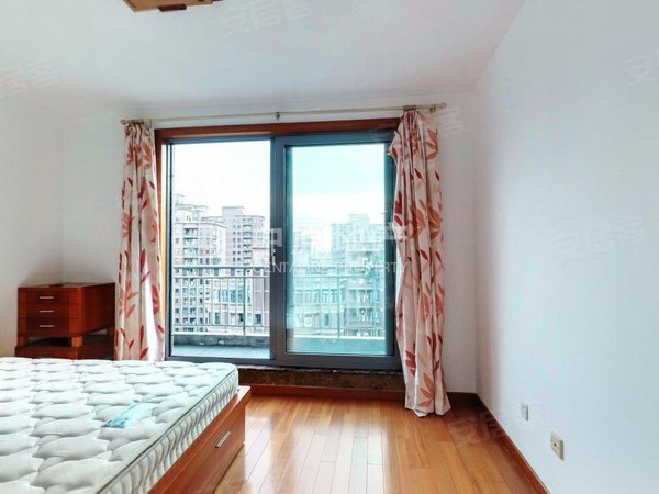 【多图】古北瑞仕花园,古北租房,小区中心位置,采光充足,繁华地段