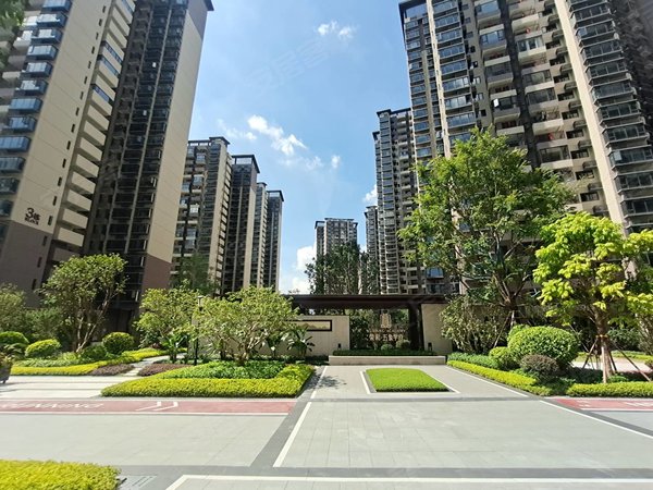 南宁良庆良庆周边荣和五象学府(北区)五象新区 万象汇商圈  精装朝南