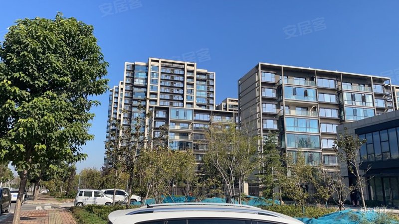 郑州房产网>郑州二手房>中原二手房>中原西路二手房>世茂振兴璀璨熙湖