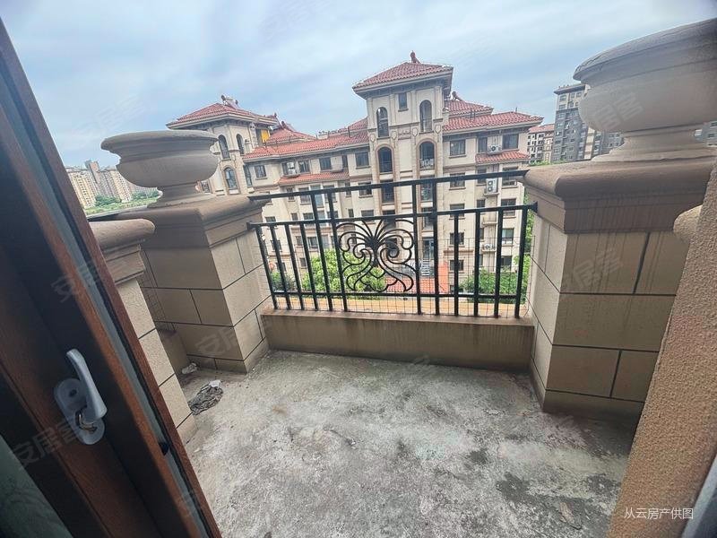 南京房产网>南京二手房>六合二手房>雄州二手房>荣盛鹭岛荣府南苑>800