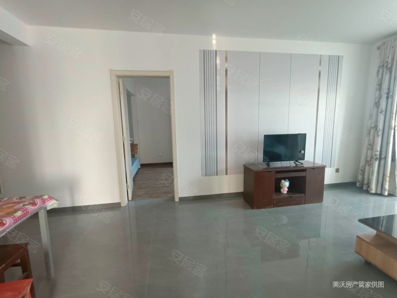 河风雅苑  三室一卫  装修  南户带阳台