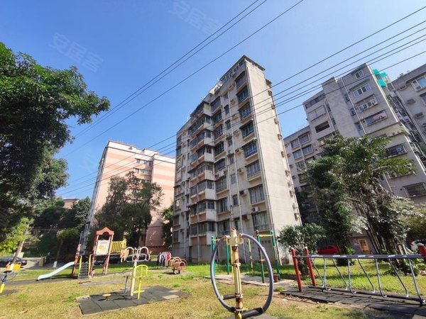 广州天河五山华南理工大学西秀村小区底价出租4室一般装修南北通透