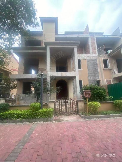 新世纪颐龙湾 三期别墅已改建 实用高 看房方便业主诚售