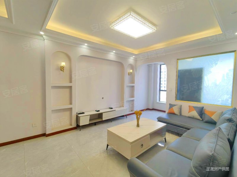 蓝湖国际家装3房全新未入住只需45万