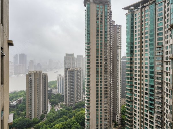 上海浦东陆家嘴世茂滨江花园(北区)管家式服务,配套齐全,江景小区