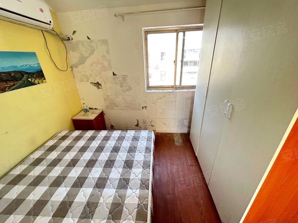 上海奉贤庄行庄行新苑(南区)近商贸广场 庄行老街 单间 送800优惠