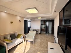 常熟东南开发区东南开发区中心紫晶城 2室2厅2卫带车位有燃气  电梯房 精装修 拎包入住出租房源真实图片