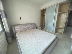 莱芜莱城莱城城区出租,西十字精装三室带储,家具家电齐全,拎包入住,双气带储出租房源真实图片