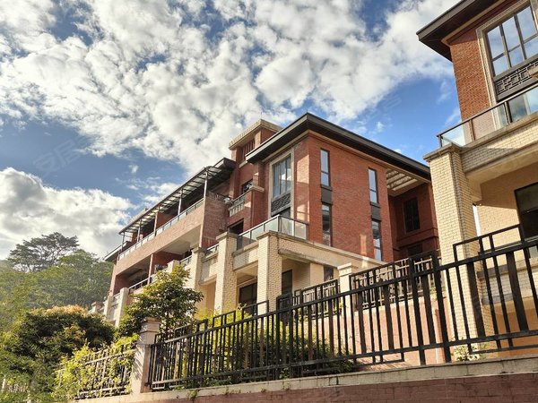 广州黄埔科学城中海誉城(别墅)科学城中海誉城别墅 六室三厅七卫双