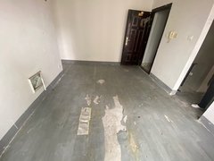 上海浦东惠南1楼1楼1600元元签3年有钥匙办居住证电梯3室随意装修出租房源真实图片