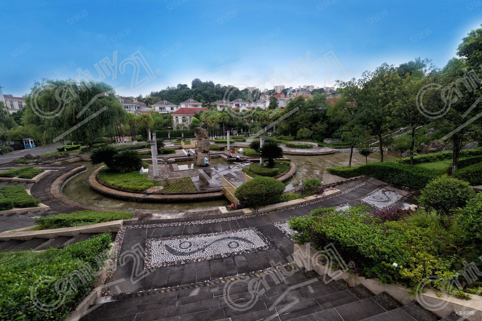 富临山庄5室2厅3卫488㎡南620万