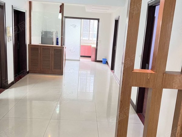 镇江丹阳丹阳开发区凤翔花园城吾悦旁 凤翔花园 3室2卫 好楼层 精装修