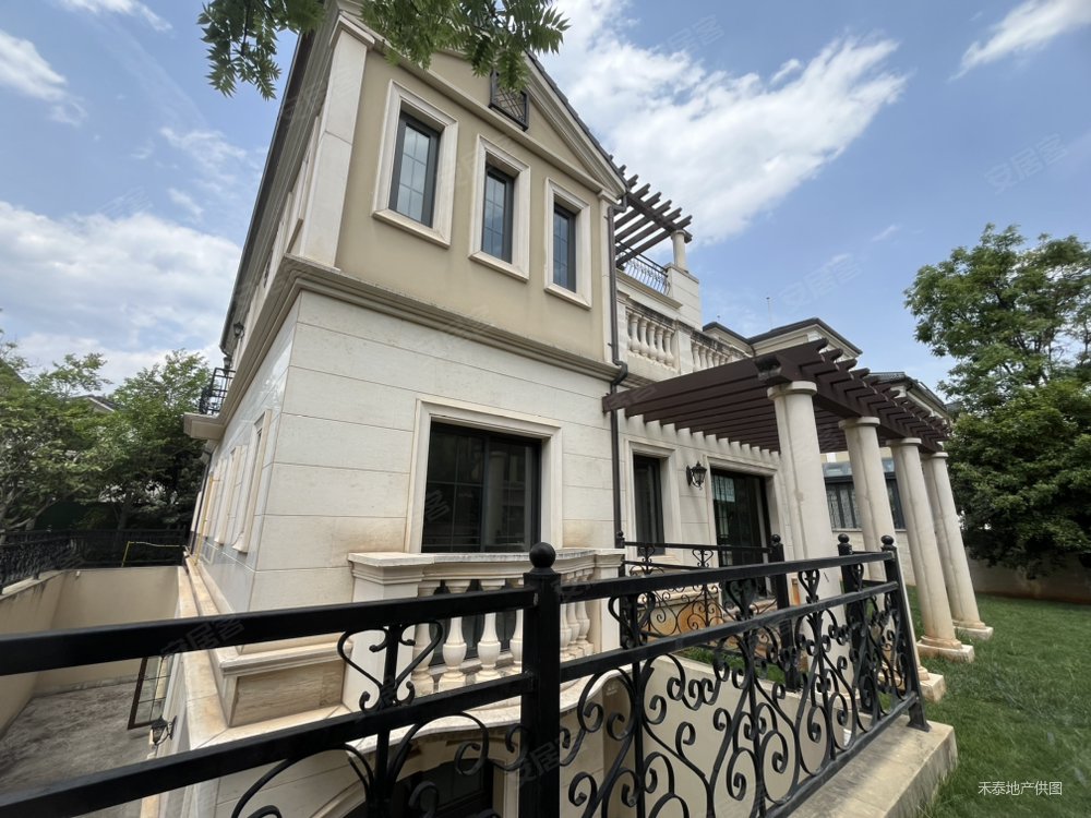 1903康醍先生 法式双拼别墅2号户型客厅大中空200平花园,公园1903康醍