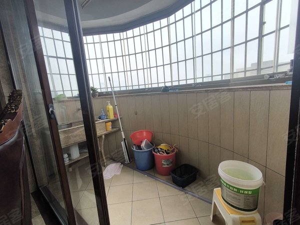 【多图】英皇湖畔花苑,松柏租房,英皇湖畔花苑 3室2厅3卫 电梯房 豪华