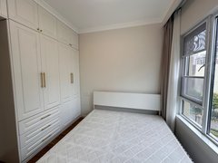 武汉江夏藏龙岛（租房子）单间中的天花板，年轻人优选，爱干净的来，直接拎包住出租房源真实图片