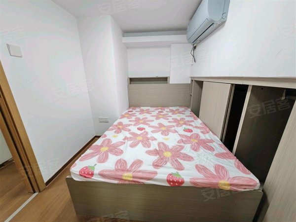 樟木头中心区租房,奥园城市天地 电梯精装复式公寓3房租1800 家私家电