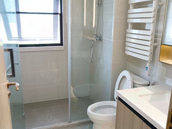 【多图】格蒂名门,城西租房,万象汇 有固定车位,精装修,有钥匙,随时