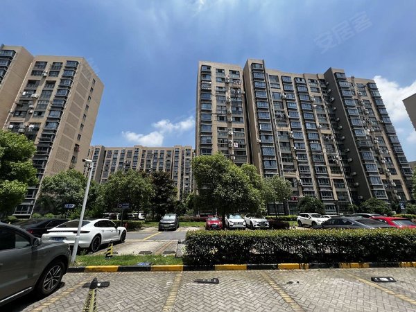 上海闵行静安新城天安豪园天安豪园,精装大两房,全屋地暖,近地铁口