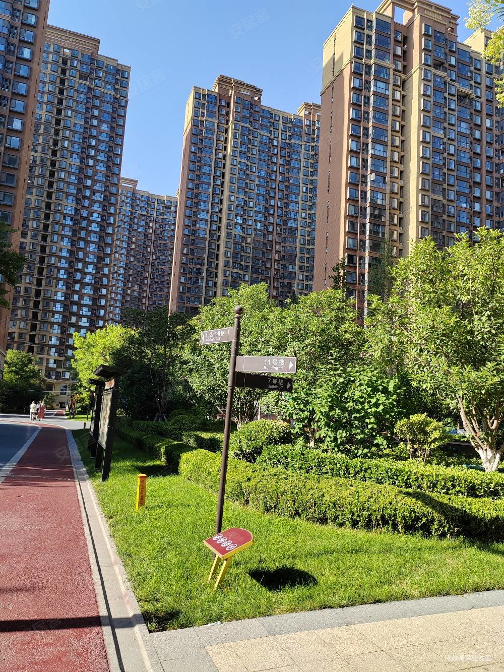 万科城润园3室2厅2卫134㎡南北239万