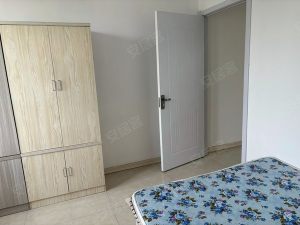 大学东路租房,可短租 季付 四居 紧邻国际蒙医院 巨海城 绿地 摩尔城