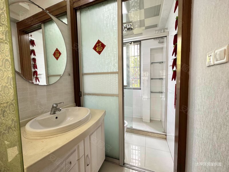 看房联系维护人郑彤 居住密度低 近医院 南北通透,天鸿公寓二手房,708