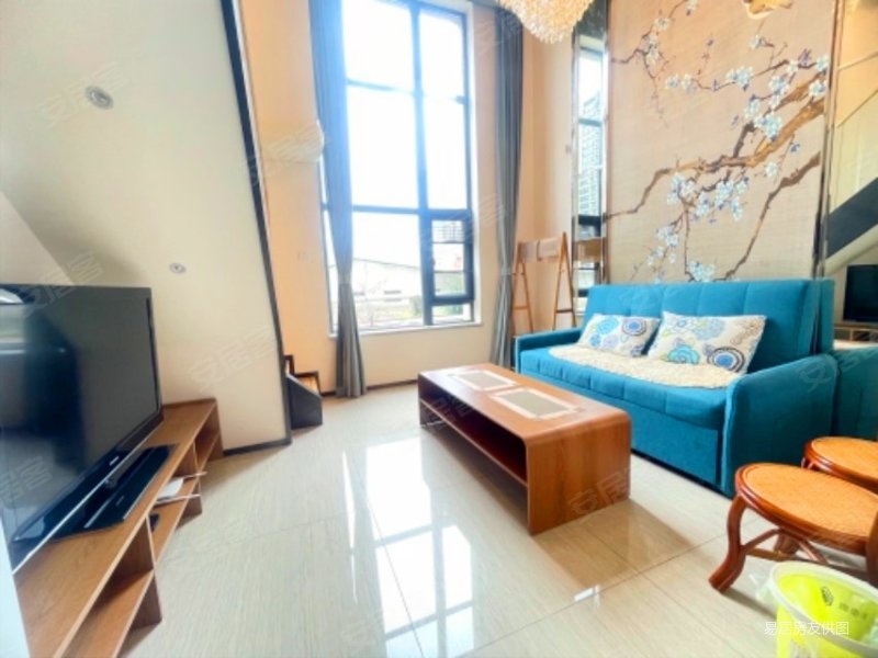 急售地铁口 恒大名都 精装loft 带家具家电拎包入住