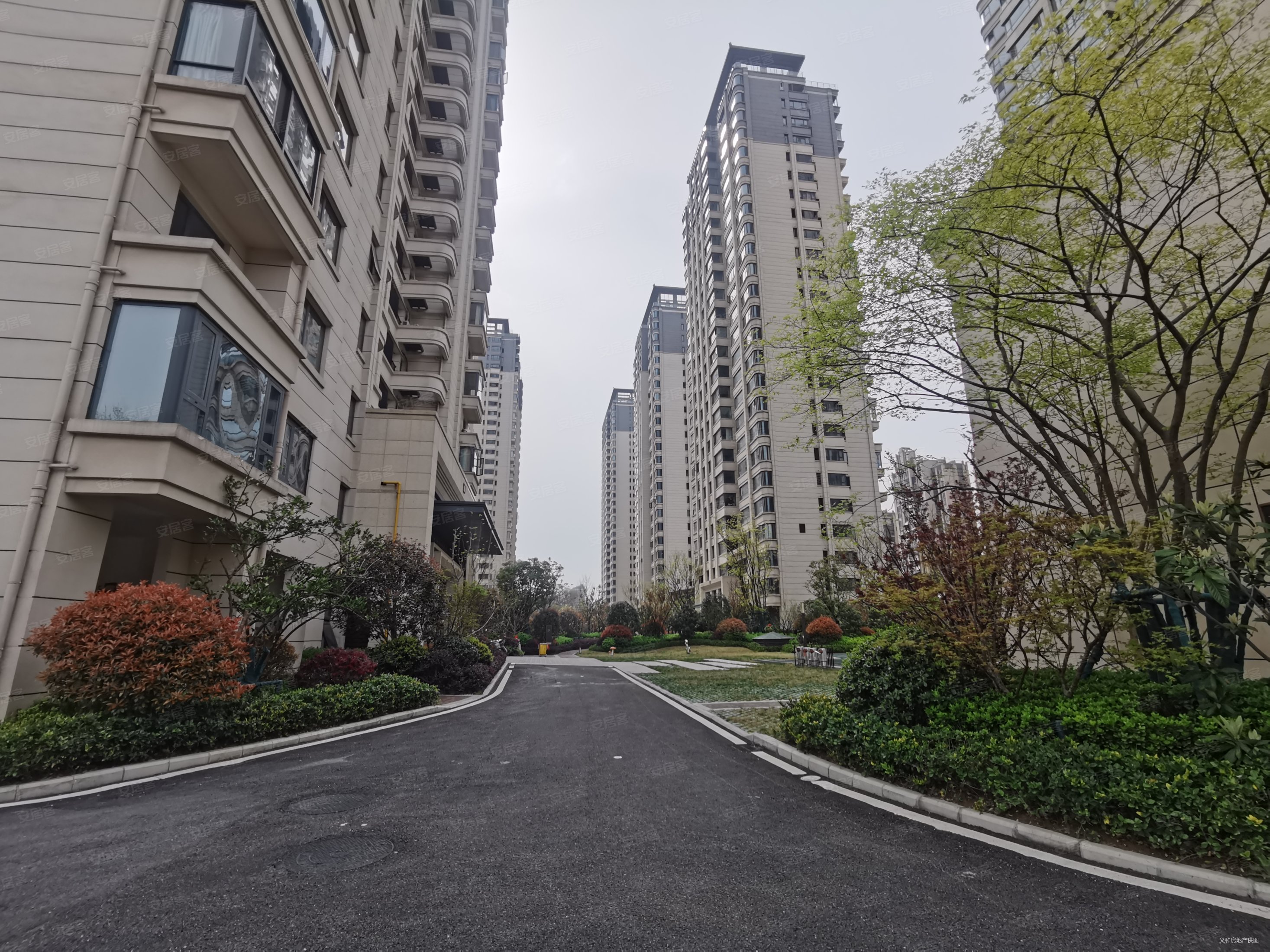合肥房产网>合肥二手房>庐阳二手房>菱湖公园二手房>蓝光半岛公馆>