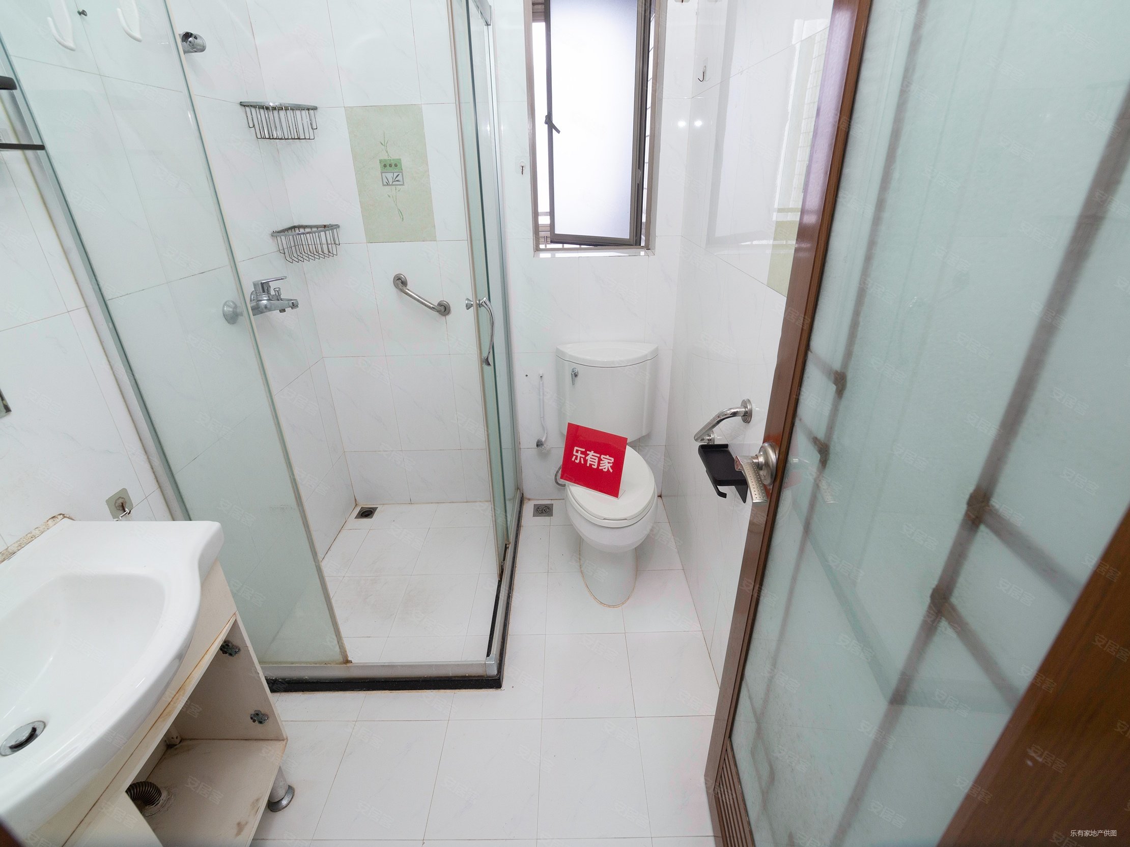 盛世鹏程花园4室2厅0卫147.93㎡南北1040万