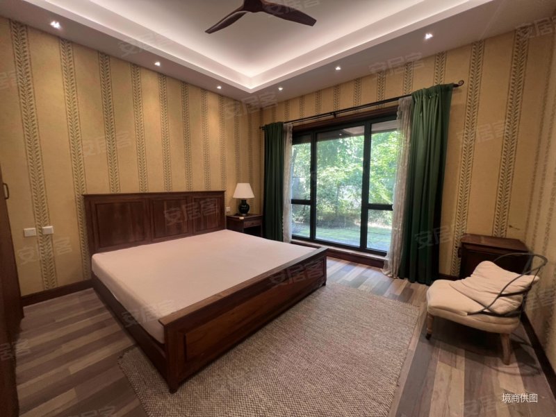 华侨城108坊 精装下叠边户出售 带150平私家花园 随时看