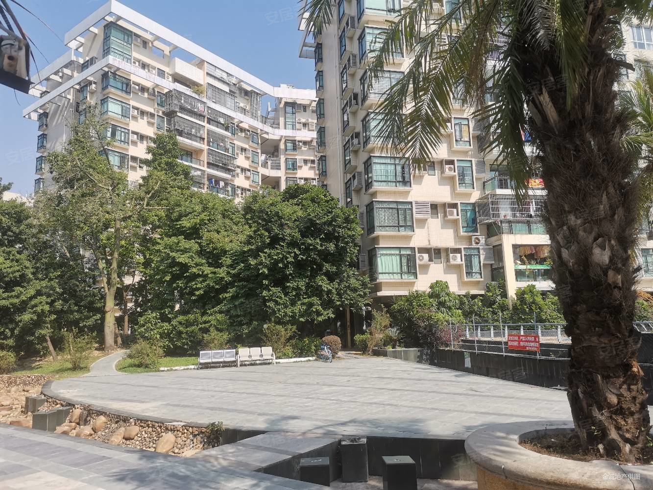 近拱北口岸!夏湾春泽名园电梯精装三房两卫!面积实用!