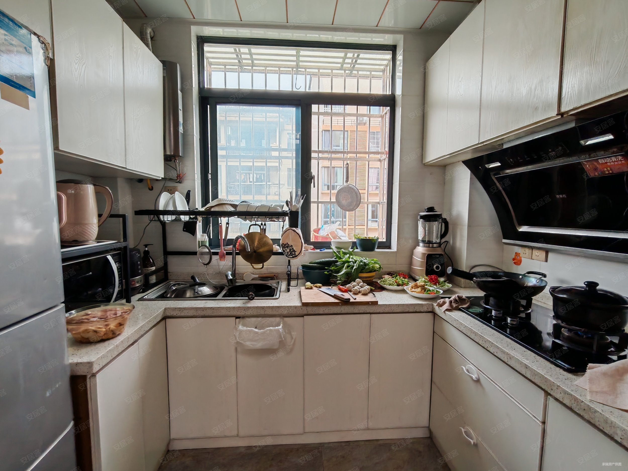 御泉湾二期枫景苑2房2厅1卫精装修,有外阳台,六中附近