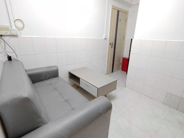 深圳龙华油松水斗富豪新村近天汇大厦富士康南二门,精装一房一厅采光